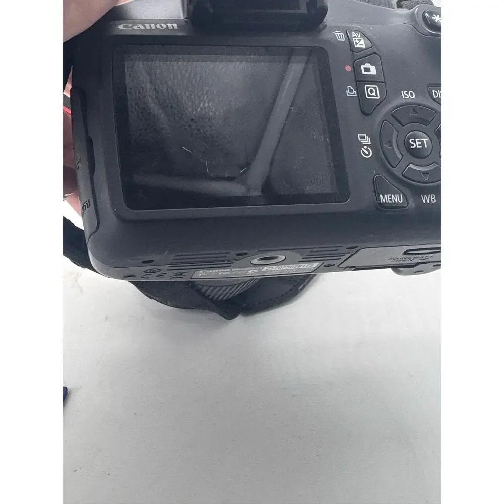 Canon EOS Rebel T3 DS126291 digital camera with new battery & charger